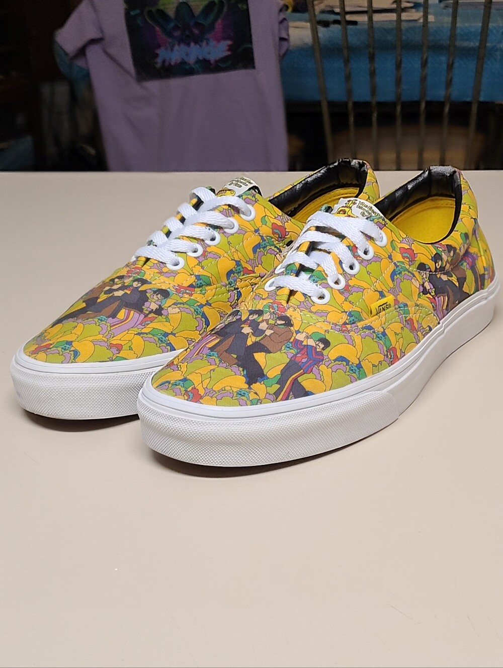 Vans X Beatles "Yellow Submarine" Era low top skateboard sneakers size 11